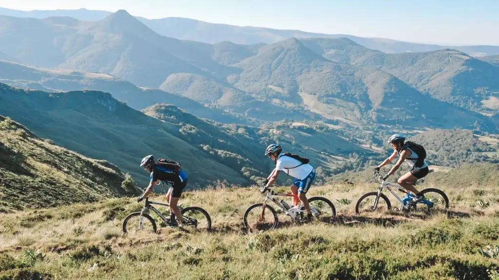 Randonneurs vélo issoire Auvergne