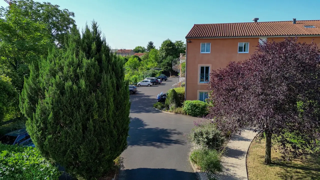 Piscine de l'hôtel à Issoire